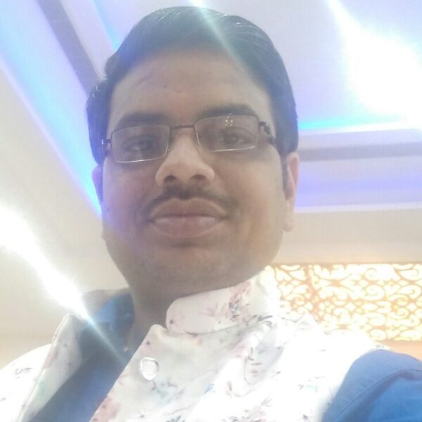 Kapil Agarwal commerce teacher Bareilly