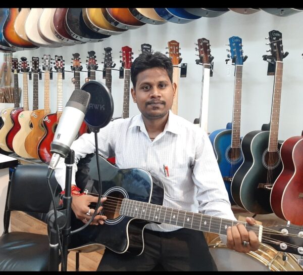 Bareilly guitar teacher-home tuition classes