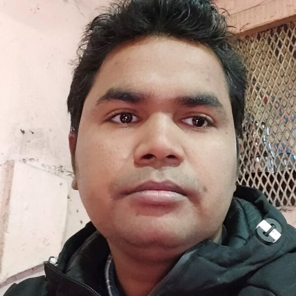 Bareilly tutor-Guitar Music Vocal Teacher
