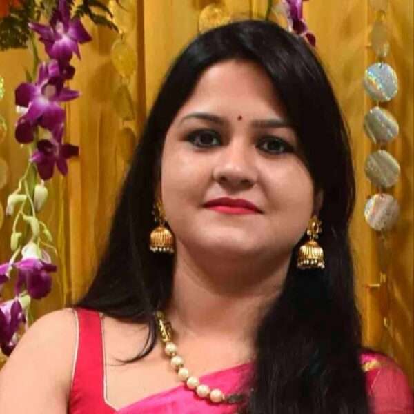 Shweta SST, English teacher